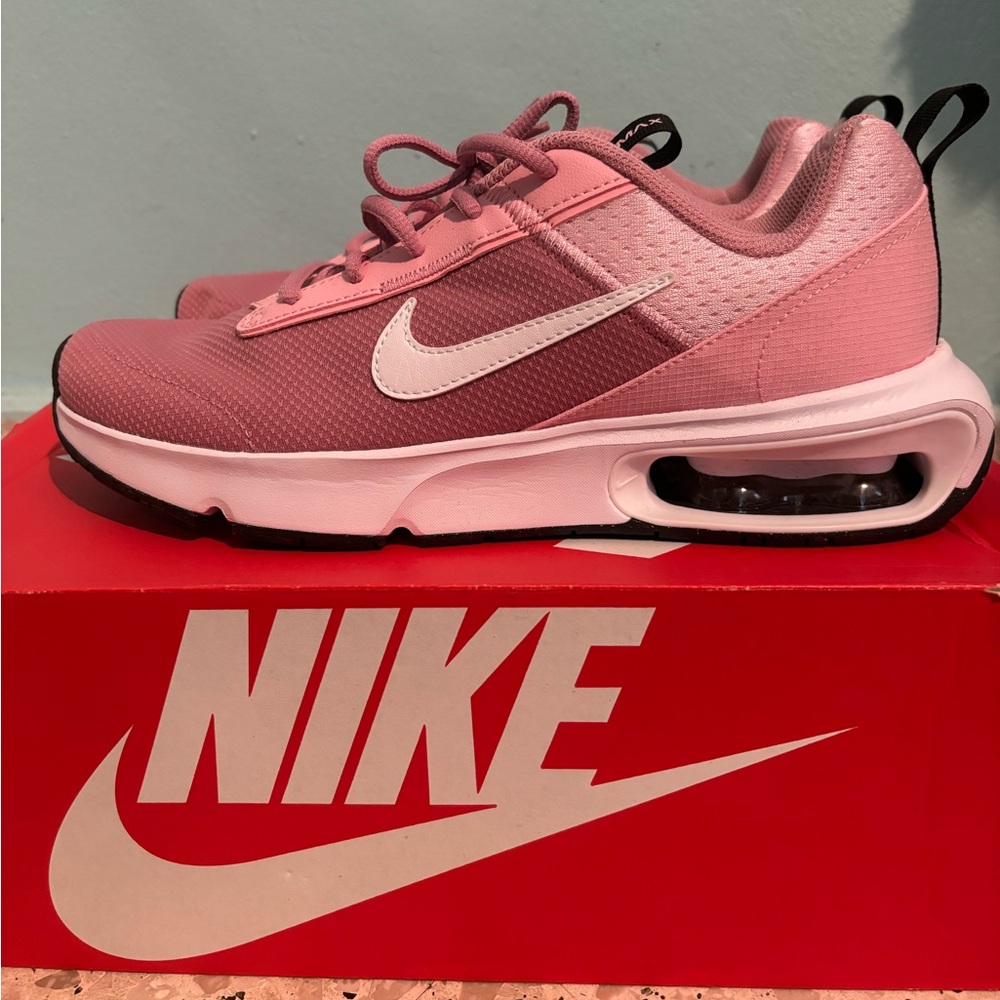 Nike Airmax Pink shoes